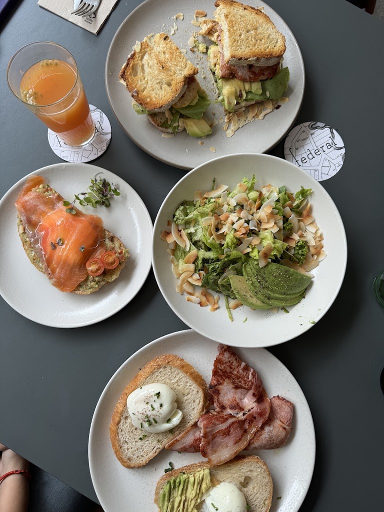 Federal Cafe Sitges — Comida y bebida