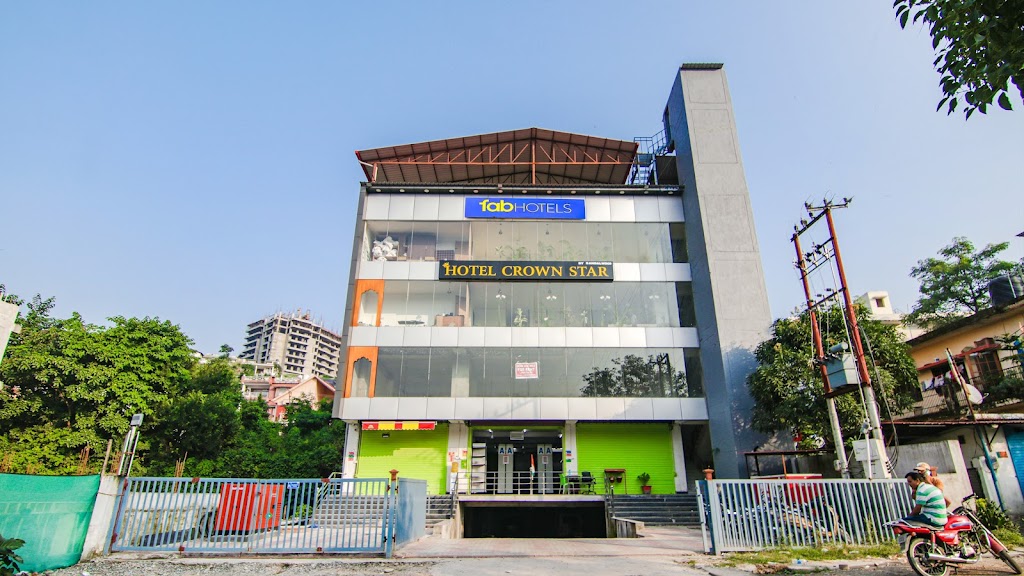 Fabhotel Crown Star