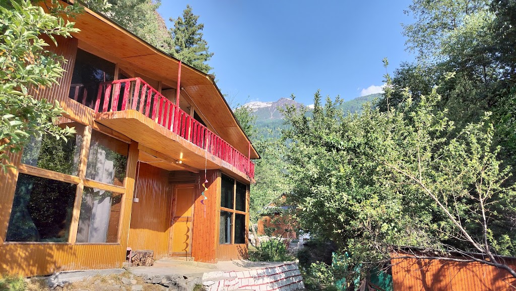 Explore Cafe Cabins