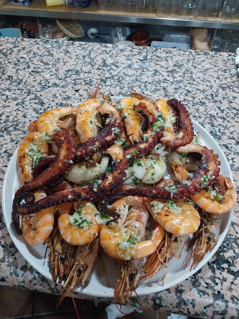 Bar La Barrica — Comida y bebida