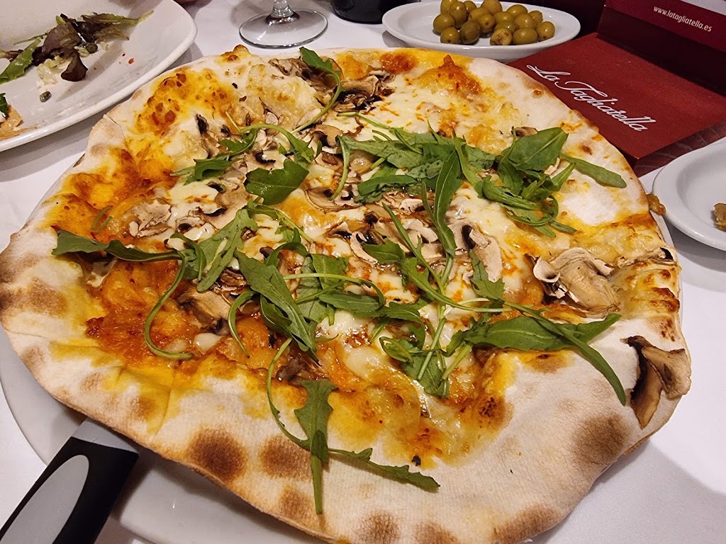 Restaurante La Tagliatella | Igualada — Comida y bebida