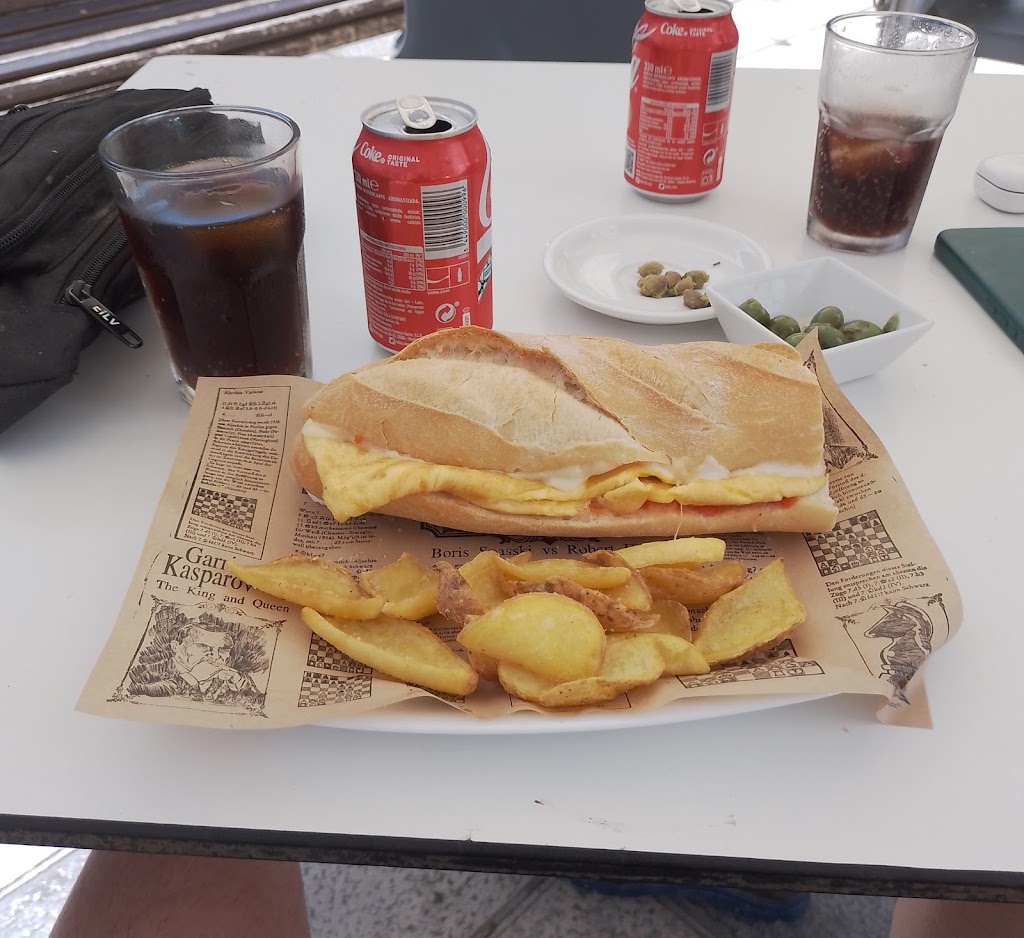 L'Alguer Taberna Marinera — Comida y bebida