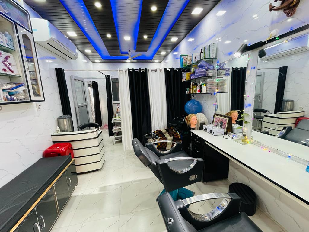 Yashi Beauty Parlour