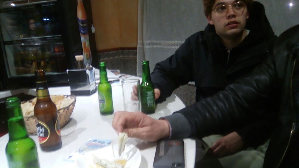 Bar Gijon — Comida y bebida