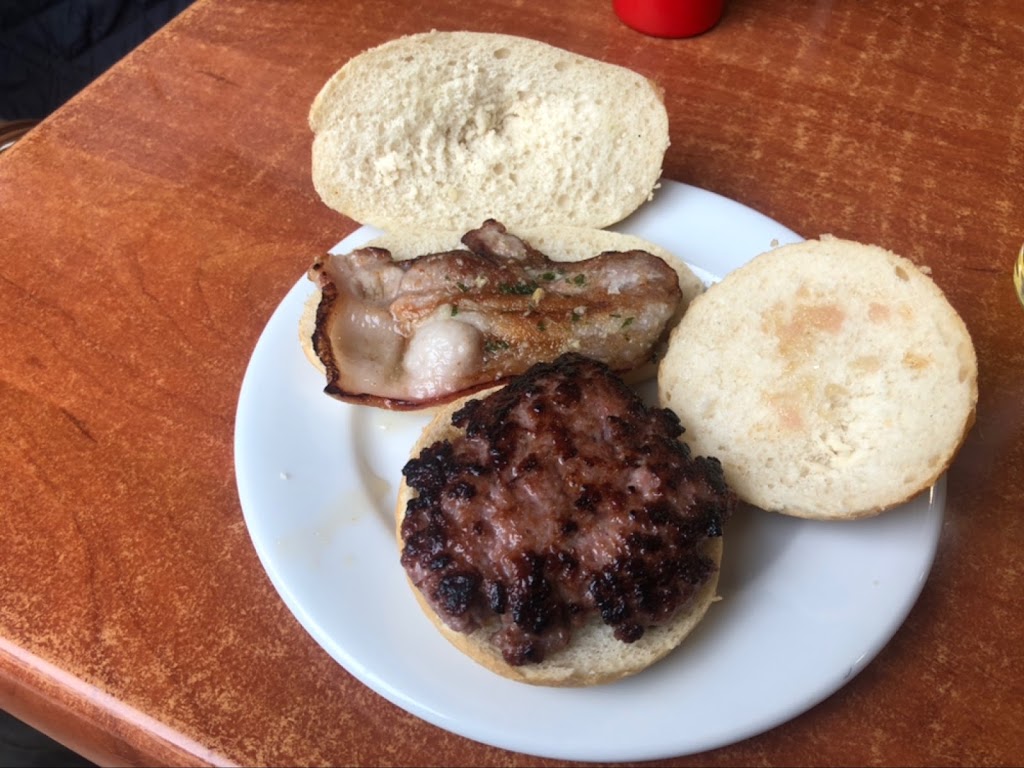 Bar Cafeteria Banei — Comida y bebida