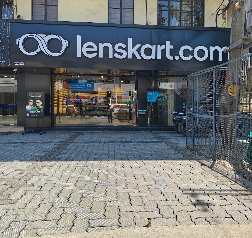 Lenskart Com At Shastri Road Kottayam