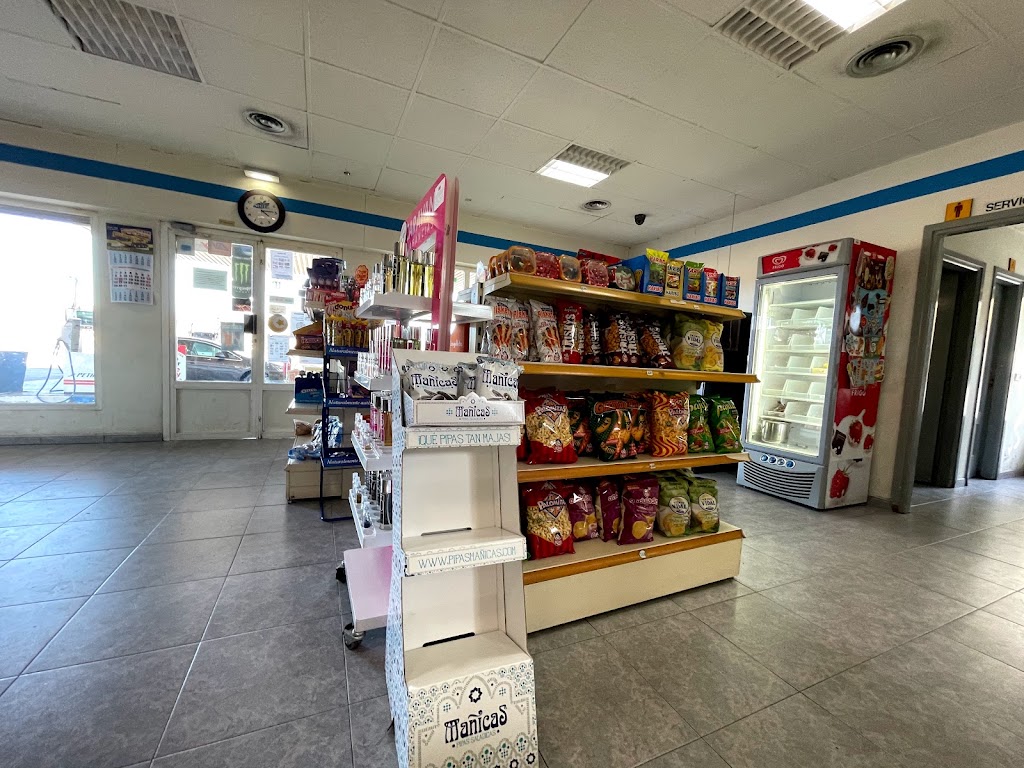 Estacion de Servicio Valdeherrera — Interior