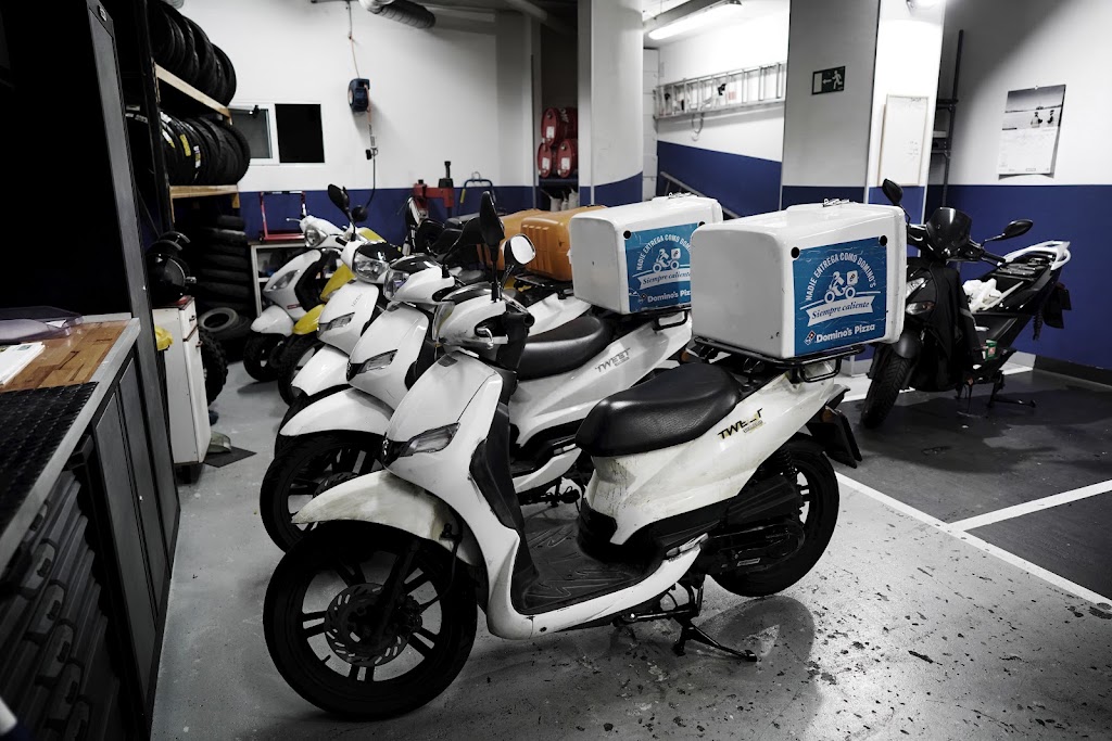 Taller Motos Bscooter Bilbao | Taller de reparacion de motos y tienda de motos — Del propietario