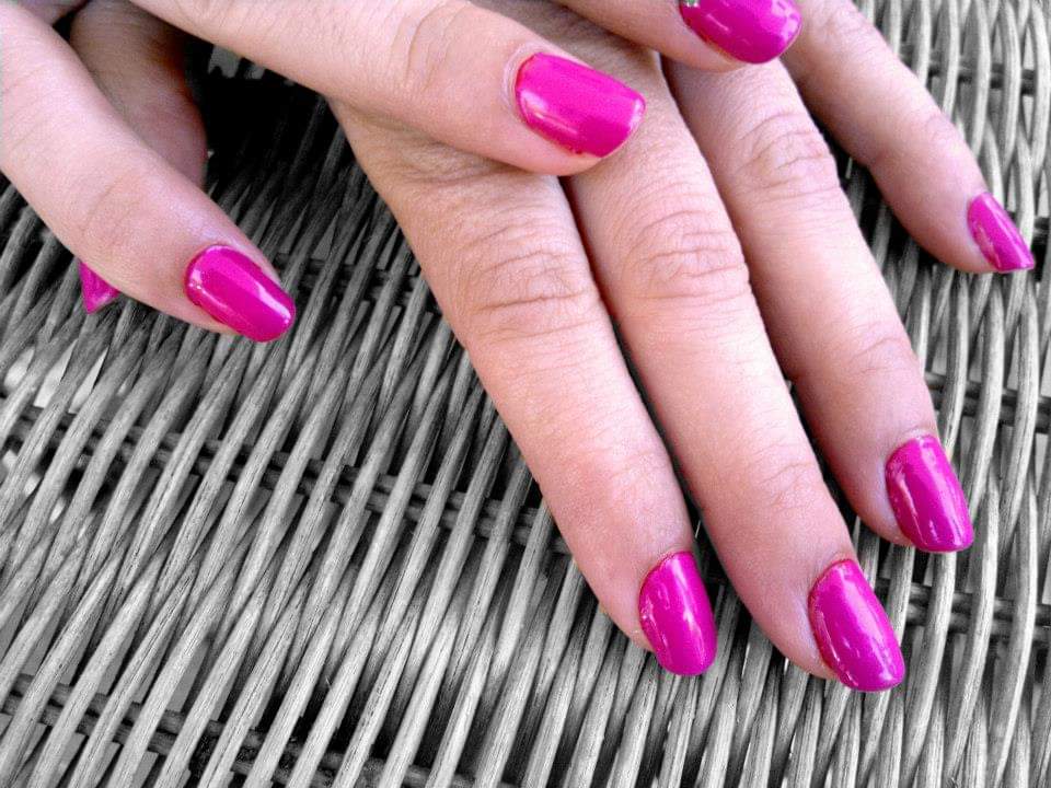 Gabinete de Estetica Laura Exposito — Manicura