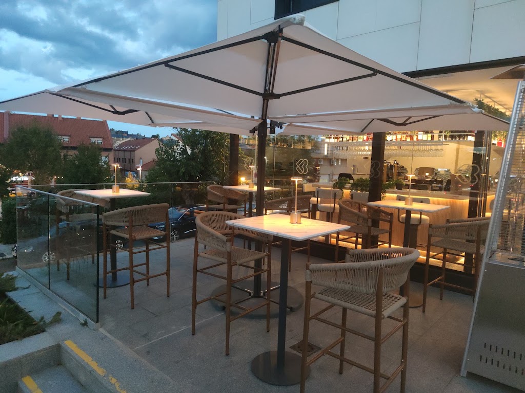 La Bar Barita Cerveceria — Ambiente