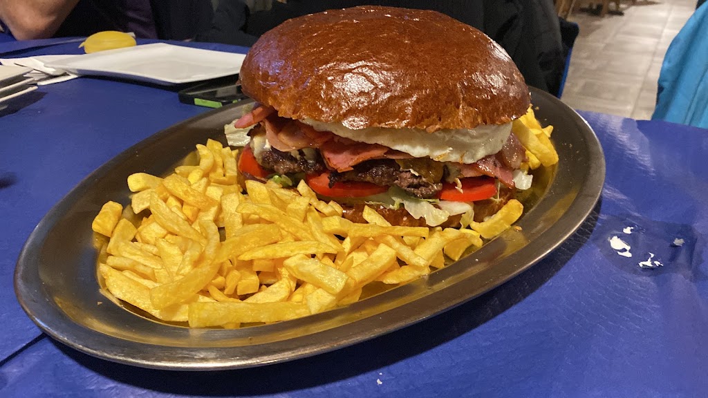 Bar Resturante El Columpio — Comida y bebida