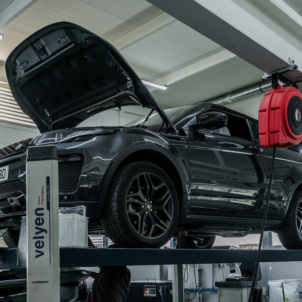 Taller Oficial Land Rover C. de Salamanca (Marbella)