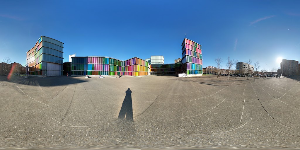 MUSAC (Museo de Arte Contemporaneo de Castilla y Leon) — Street View y 360deg