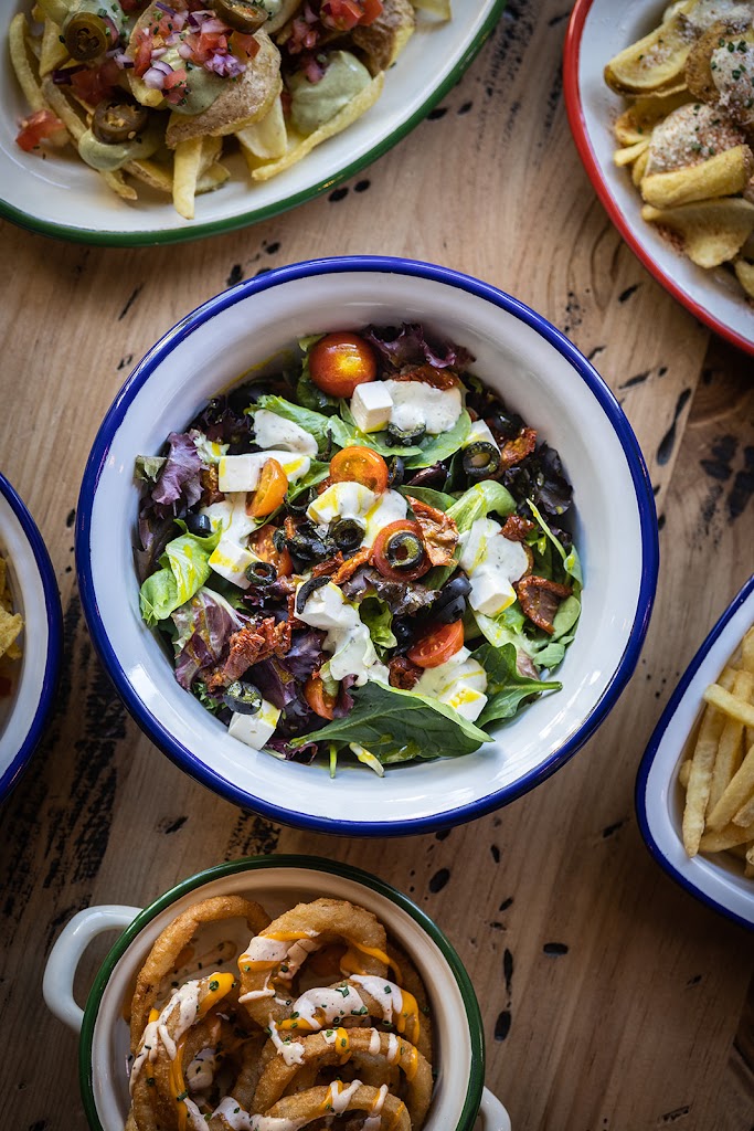 Panzzer Grill — Comida y bebida