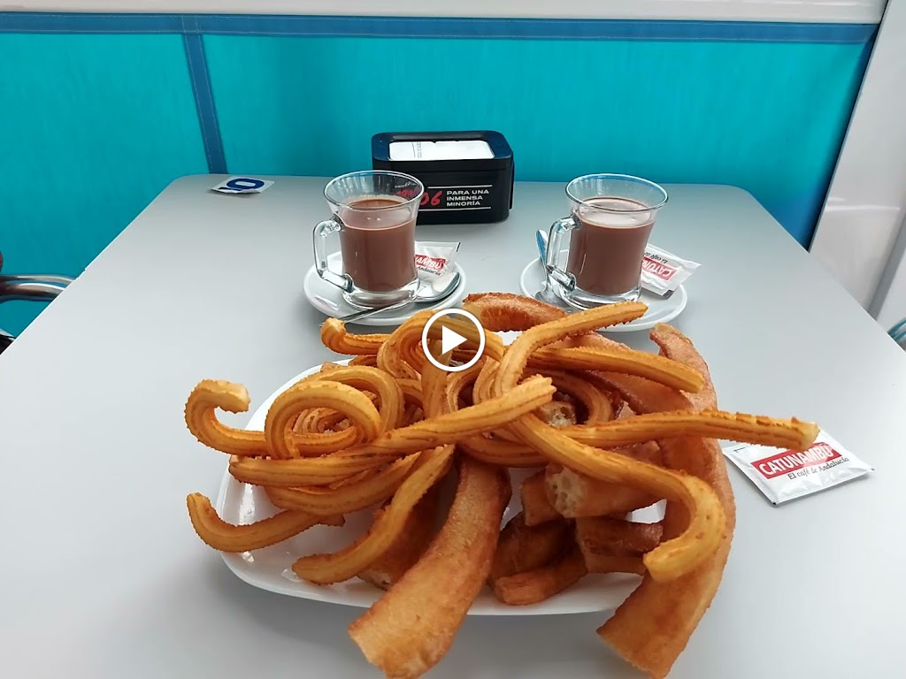 Churreria cafeteria "El pabellon" — Videos
