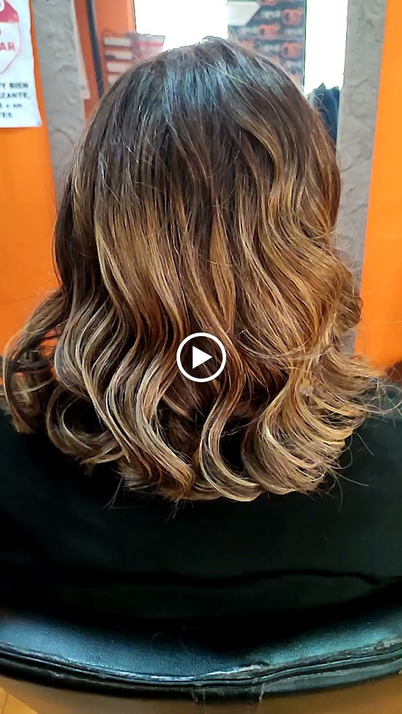 Magnio Peluqueros — Videos