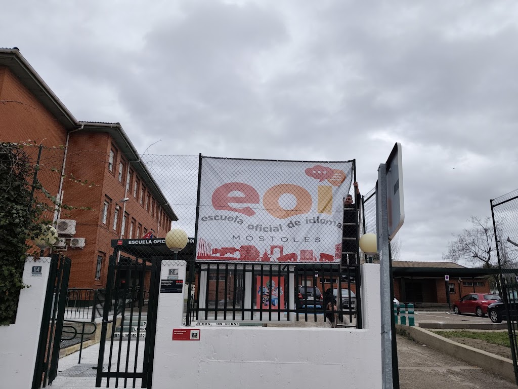 Escuela Oficial de Idiomas de Mostoles — Del propietario