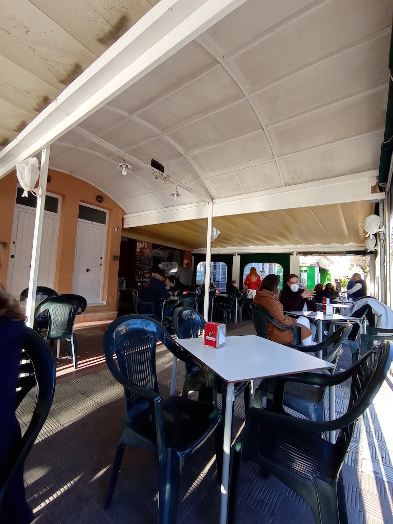 Cafeteria Heladeria La Ibense Nao Victoria — Ambiente