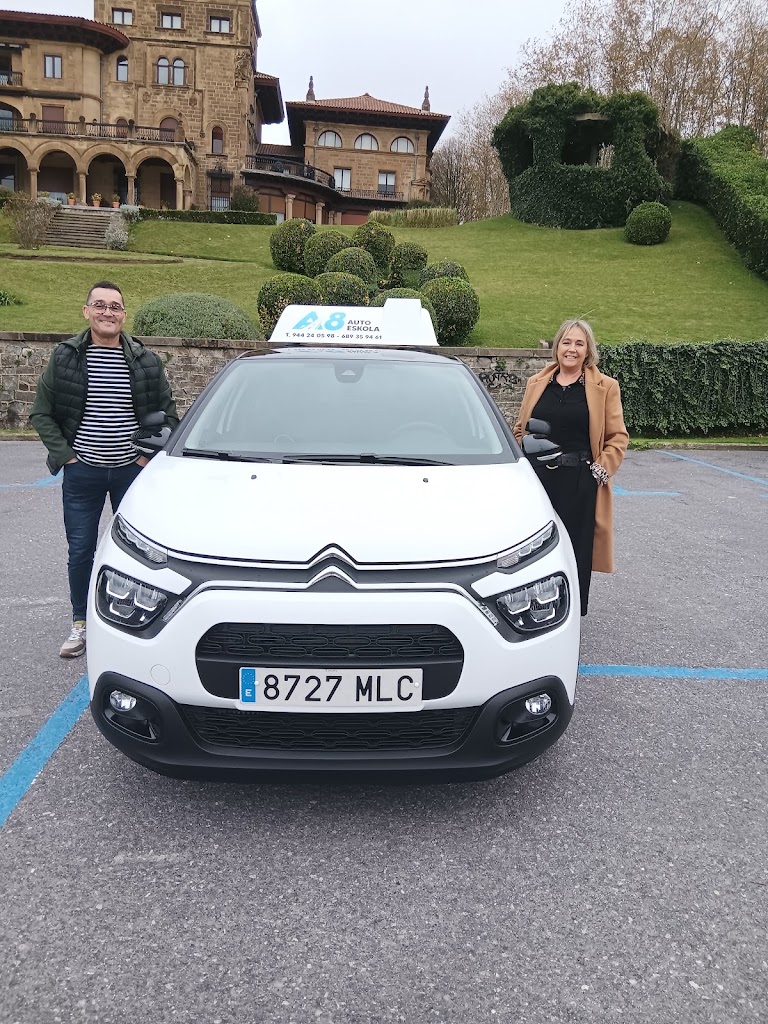 A8autoeskola - autoescuela en Basauri — Del propietario