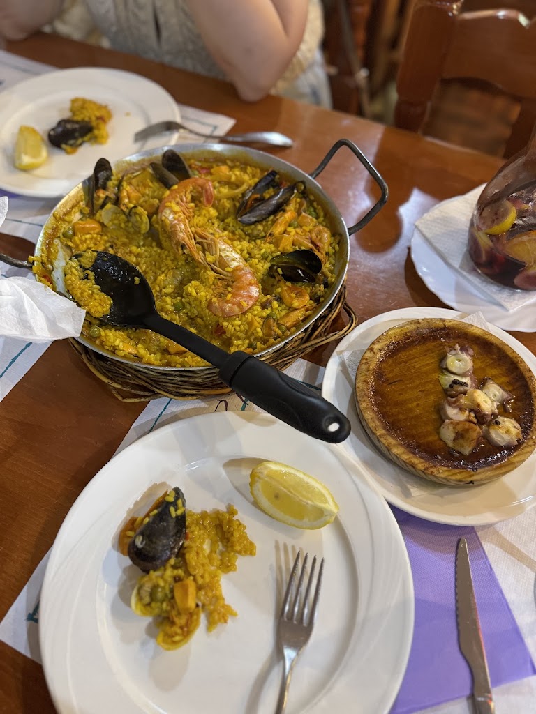 Pulperia Galicia — Comida y bebida