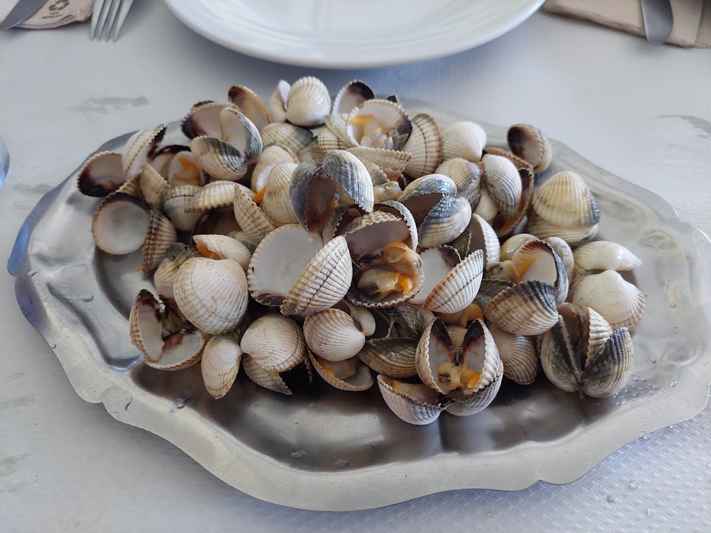 Restaurante o Compadre Dorron — Comida y bebida