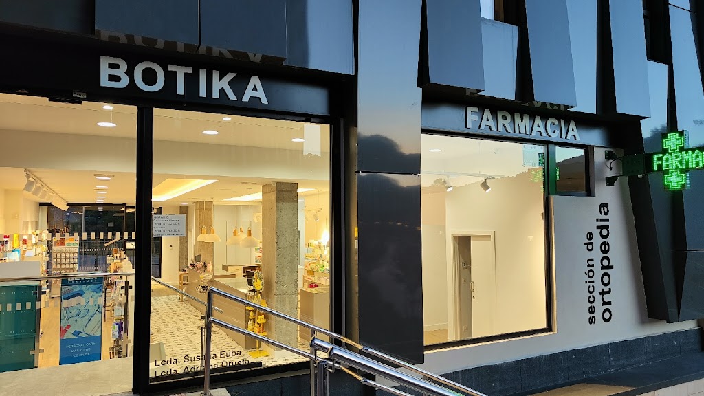 Farmacia Bolueta (S. Euba y A. Orueta, C.B.) c/ Santa Ana de Bolueta, n0 8; Santutxu - Bolueta, Bilbao