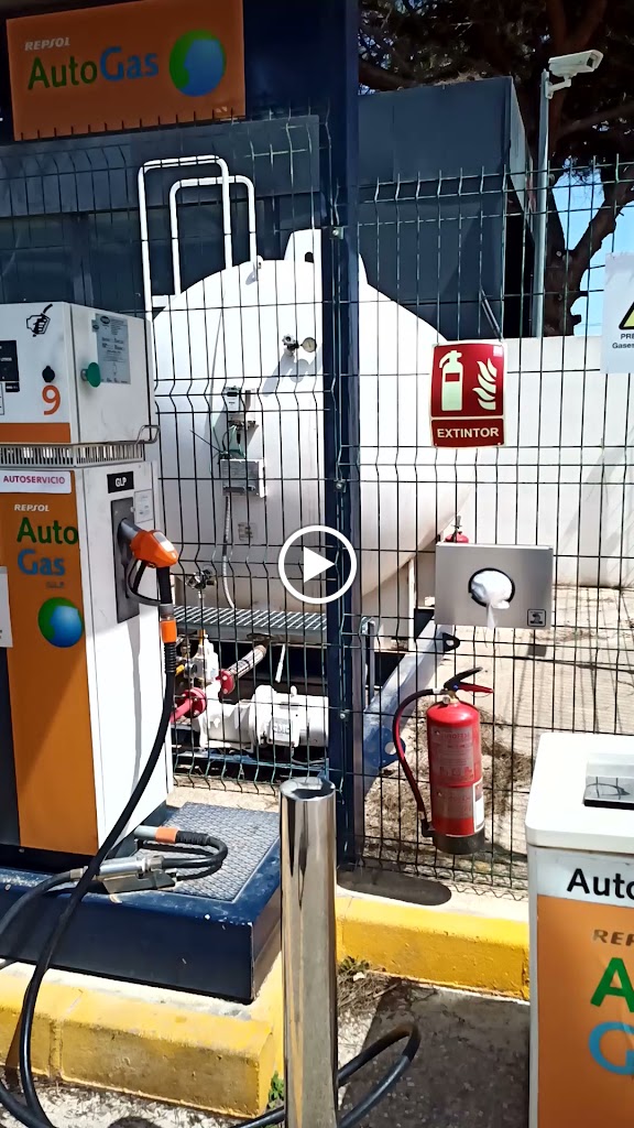 Estacion de Servicio Repsol — Videos