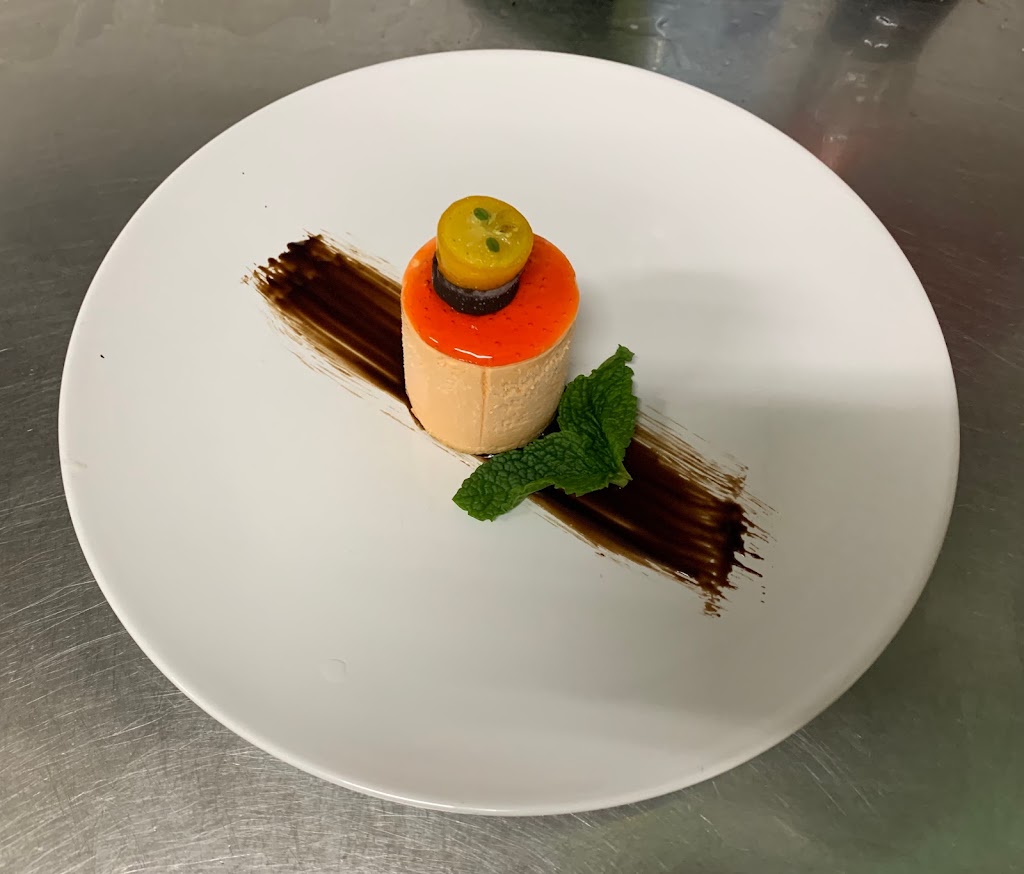 Cerveceria Atila — Comida y bebida