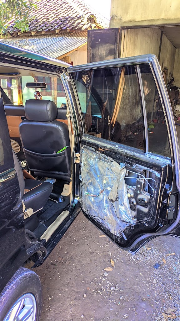 Servis Pintu Mobil dan Power Window "Wawan Madun"