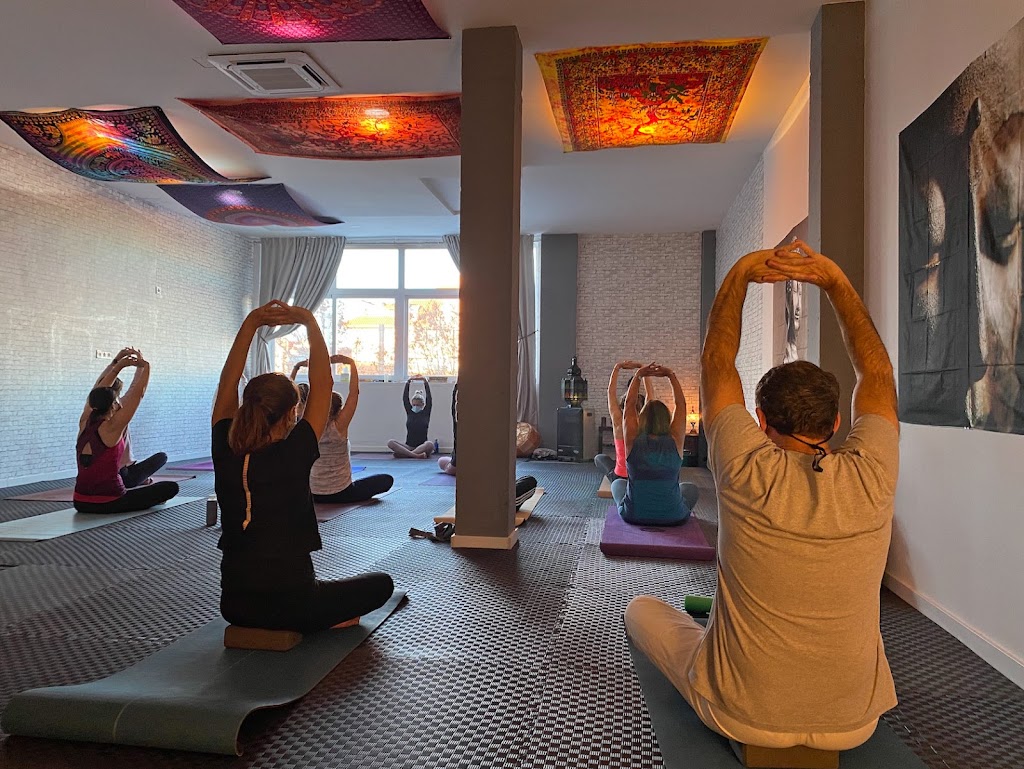 YOGA EN BOADILLA I YOGA ASHRAM — Yoga