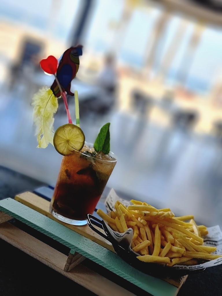 Casablanca Beach — Comida y bebida