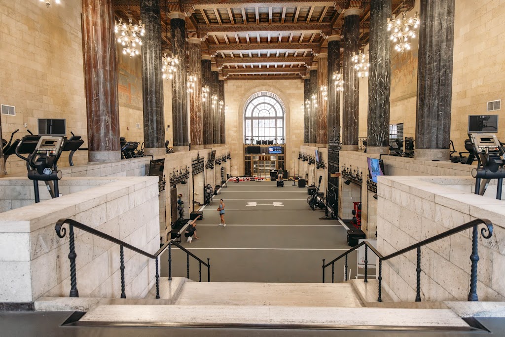  Under Armour Performance Center