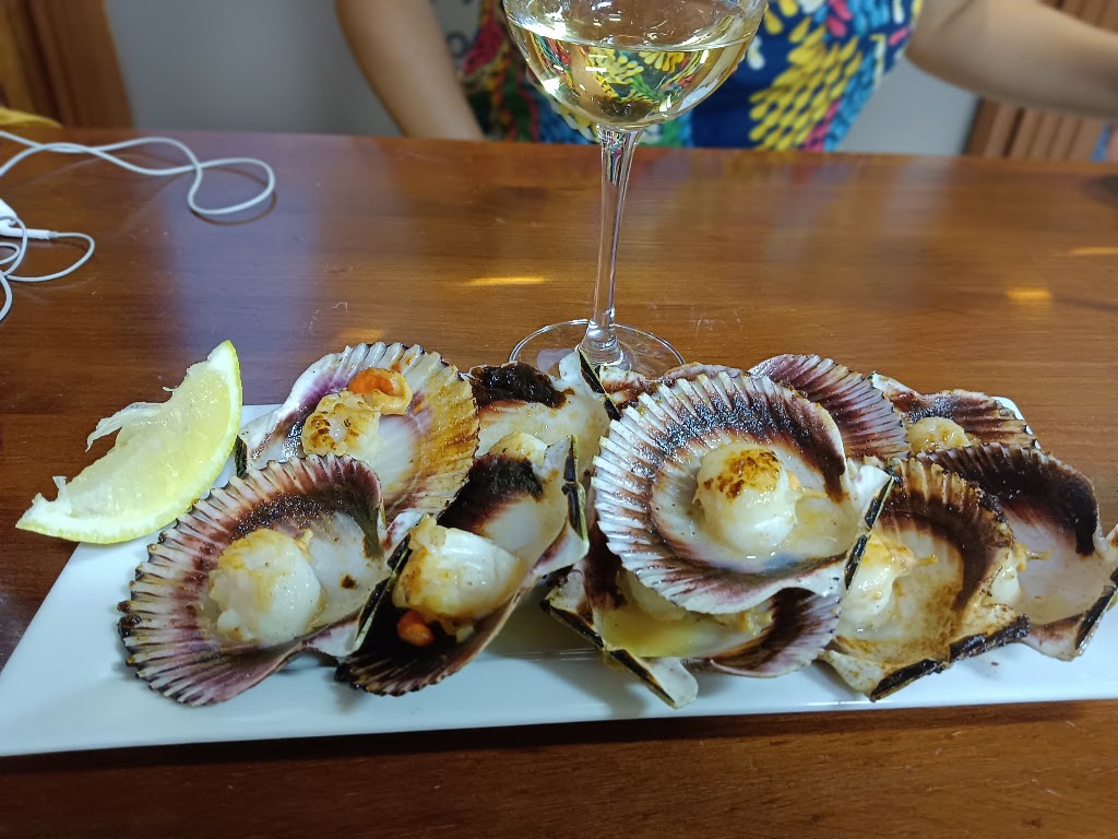 Cerveceria a Resaca — Comida y bebida