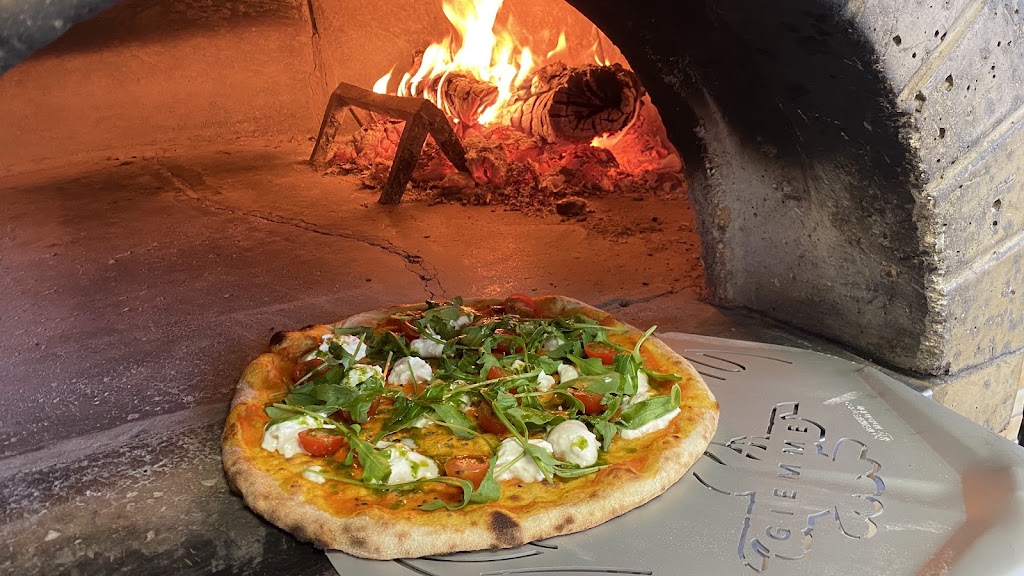 Pizzeria La Rapita (antigua Pizzeria Max) — Comida y bebida
