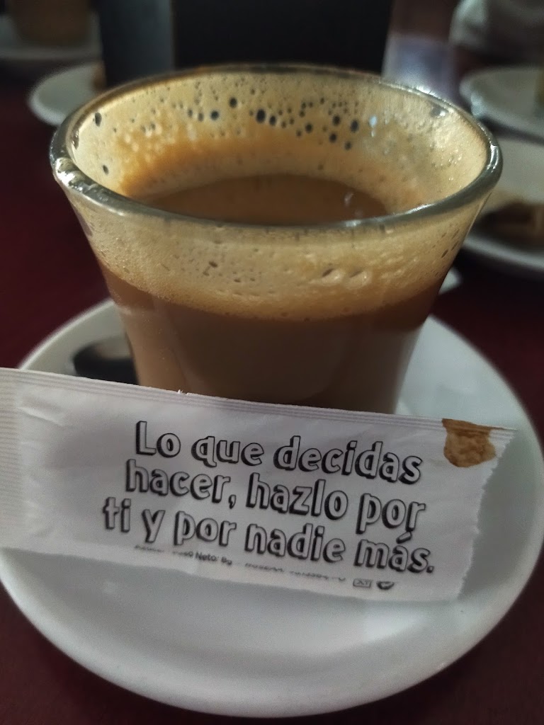Bar DZERO — Comida y bebida