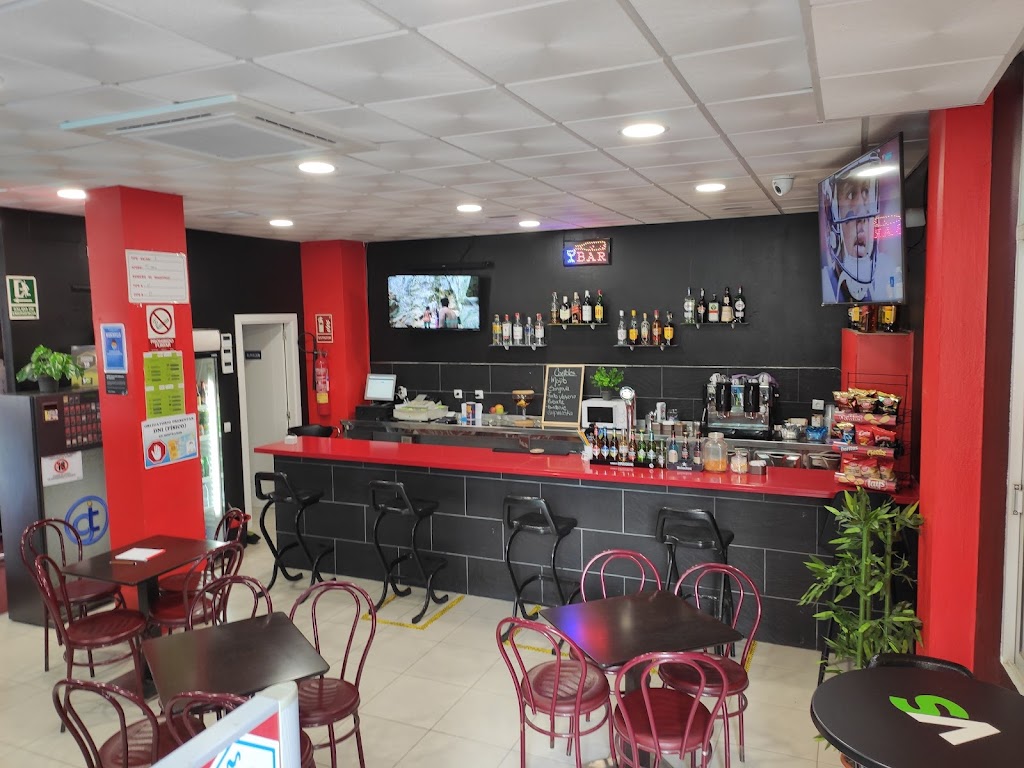 Sala de juegos versus , Bar ,Cafeteria