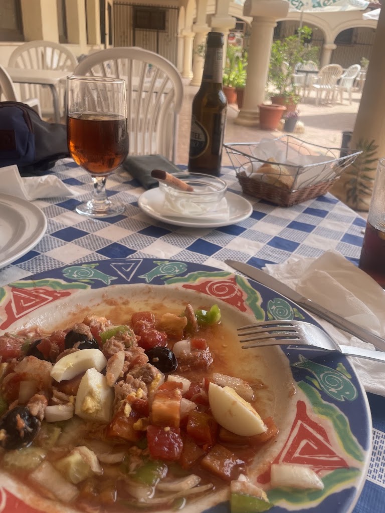 Restaurante Bar Pueblo Espanol — Comida y bebida