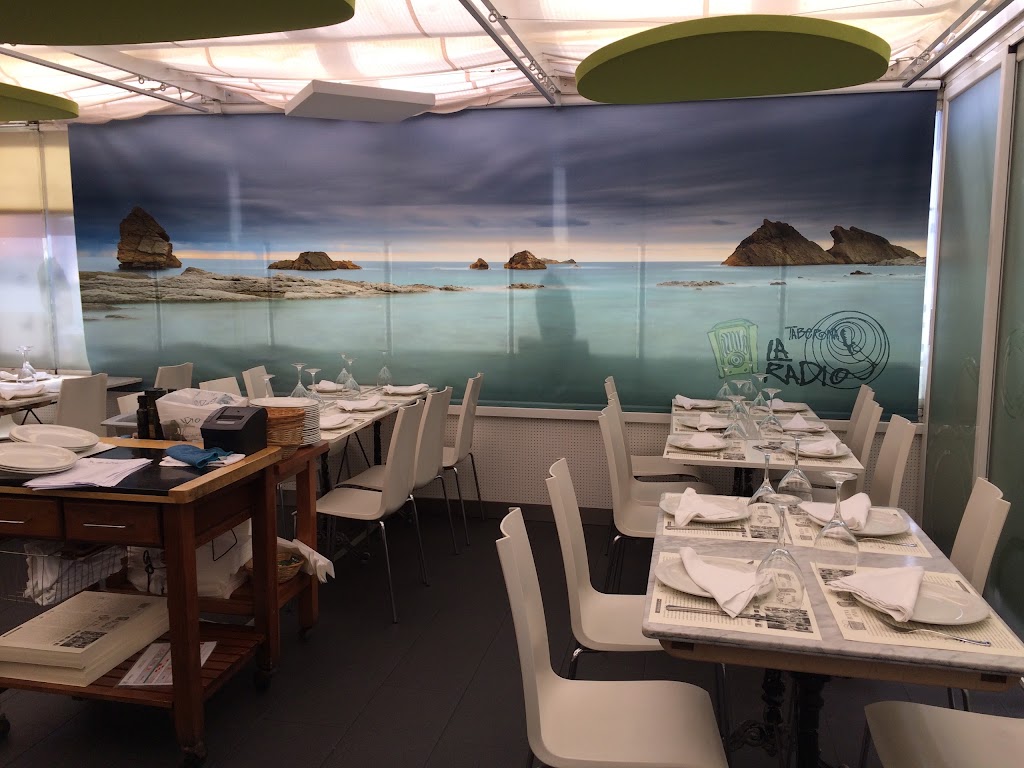 Taberna La Radio — Ambiente