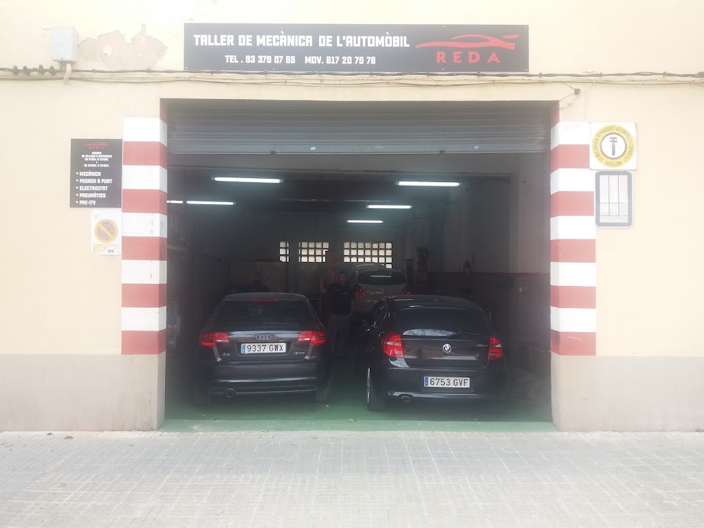 Taller reda — Exterior