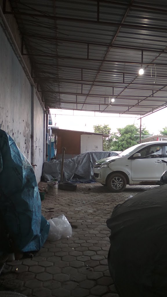 Optimus Oto Mobil (Body Repair and Painting)