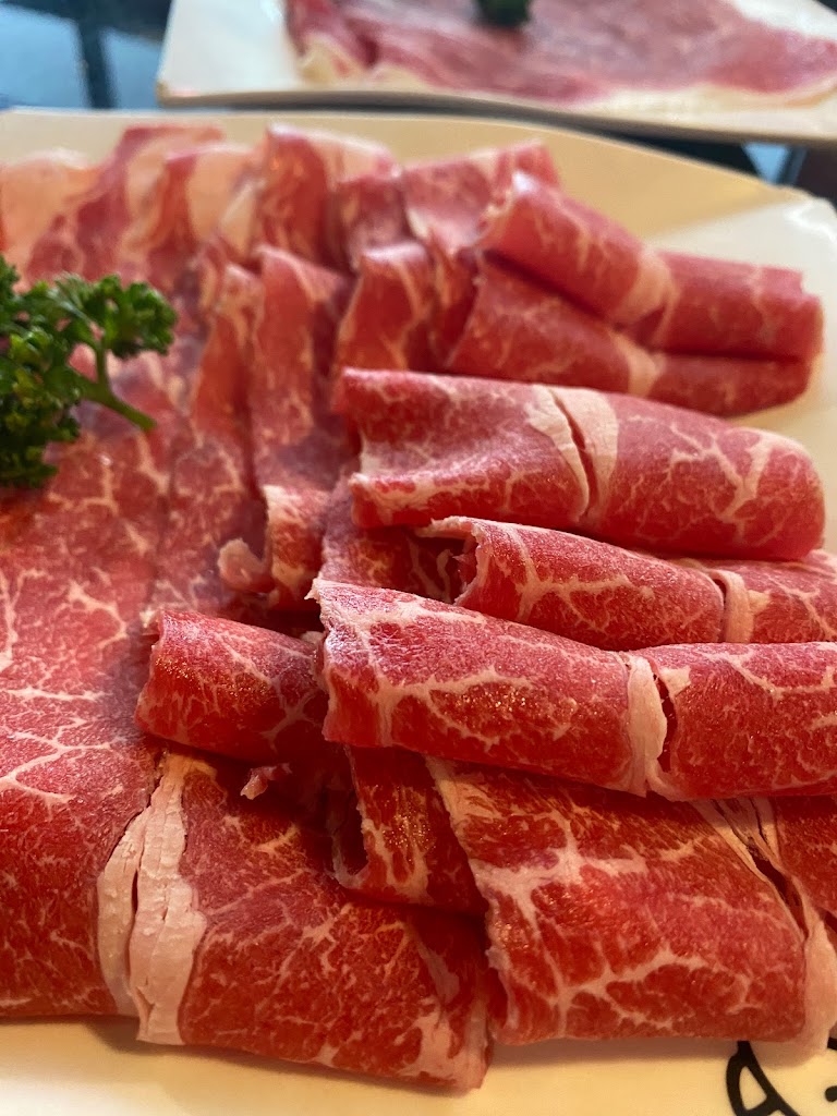 小蒙牛頂級麻辣養生鍋-屏東店 的照片