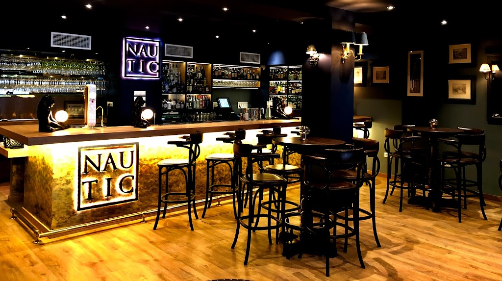 NAUTIC Fuengirola Bar Cocktails & Drinks