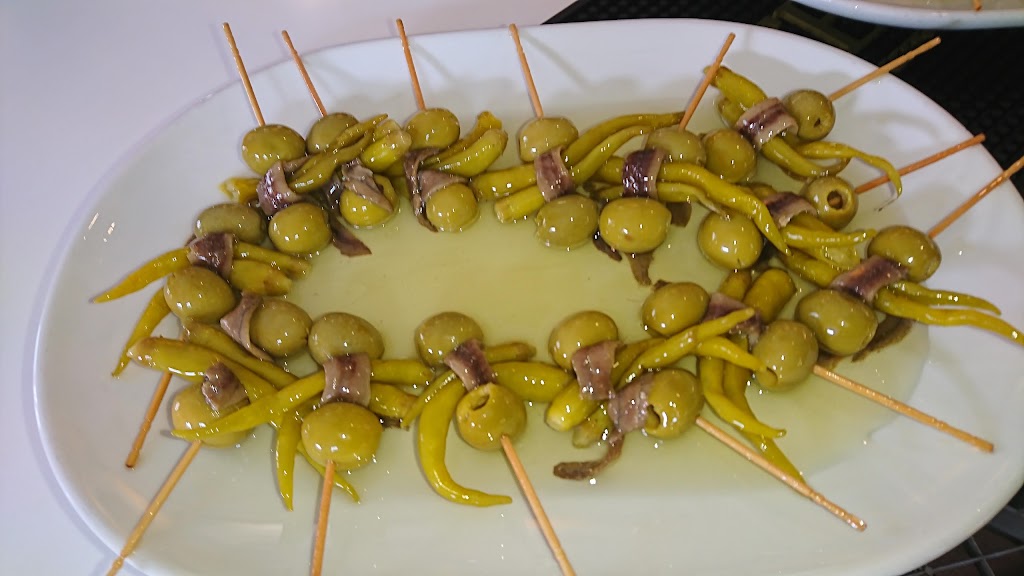 Cafe La plaza — Comida y bebida