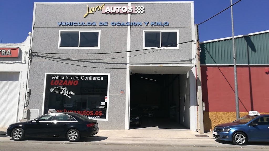 Luna Autos S.C. — Exterior