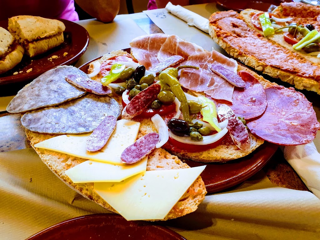 Ca'n Bernat — Comida y bebida
