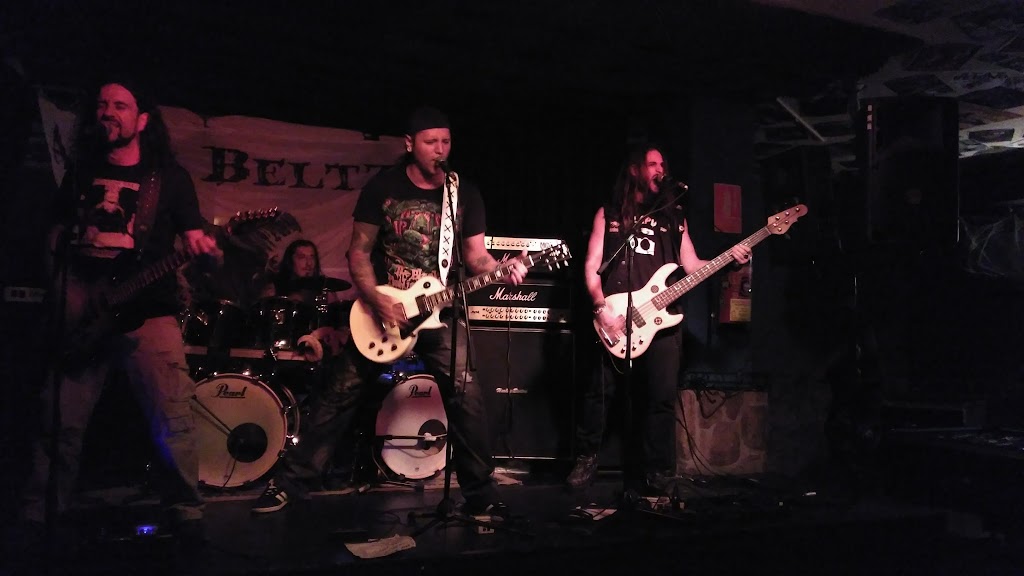 Let's Go Rock Bar — Escenario