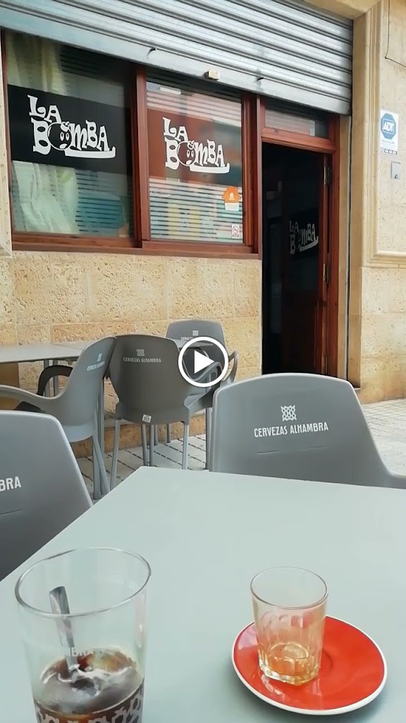 La Bomba Hamburgueseria — Videos