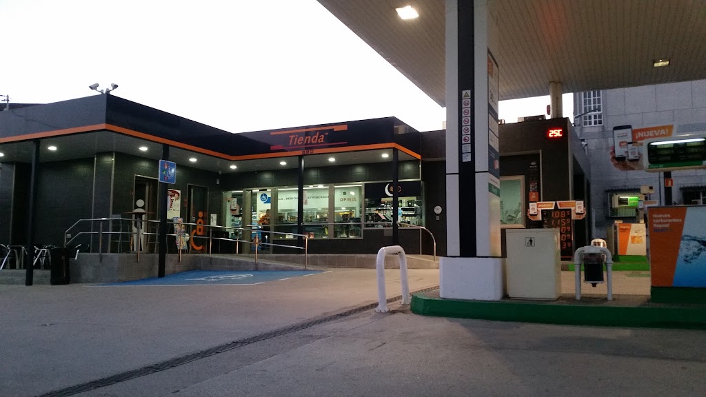Gasolinera Repsol As Fontes — Exterior