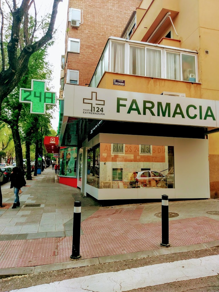 Farmacia paseo de extremadura 124