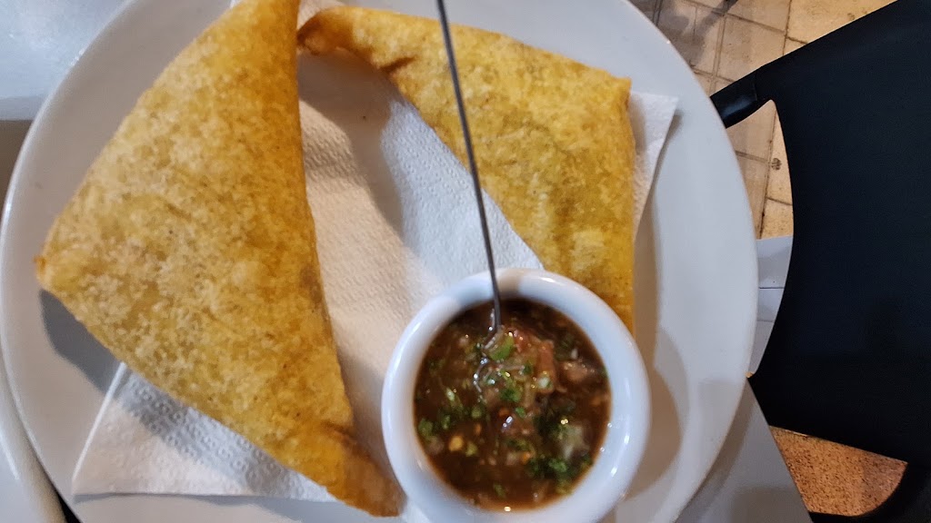 Restaurante L'aperitiu — Comida y bebida